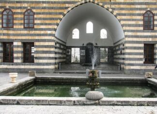 Journey to Baditzna and Changing Customs